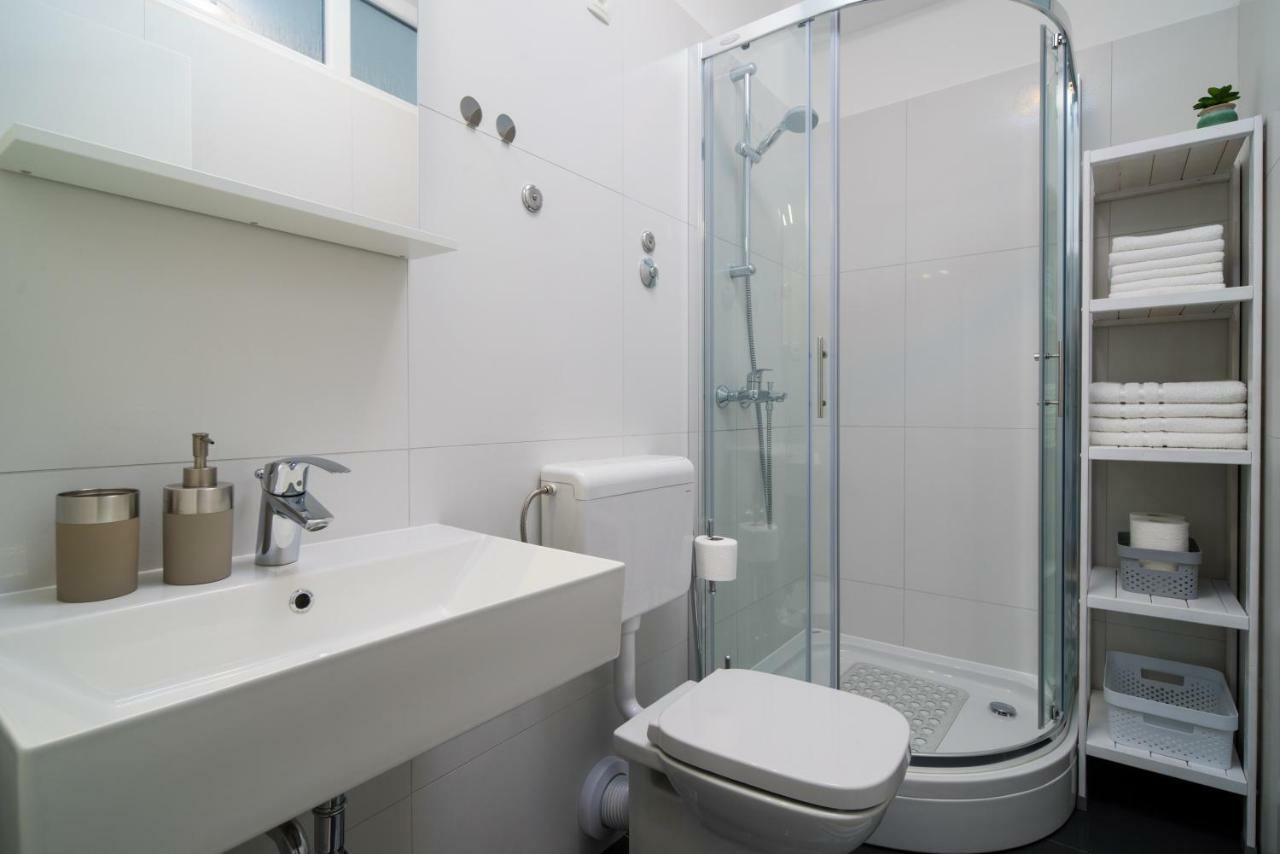 Lotus Apartman Σπλιτ Εξωτερικό φωτογραφία