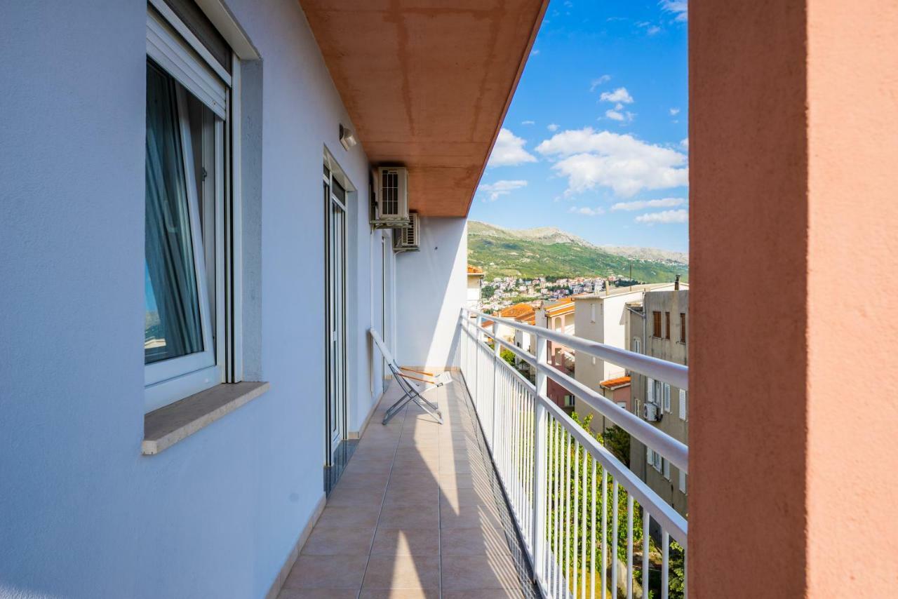 Lotus Apartman Σπλιτ Εξωτερικό φωτογραφία