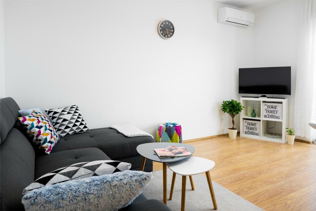 Lotus Apartman Σπλιτ Εξωτερικό φωτογραφία